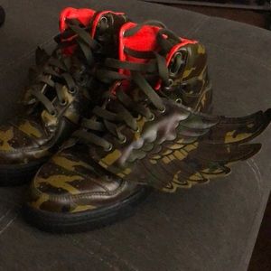 Jeremy Scott / Adidas limites edition sneakers